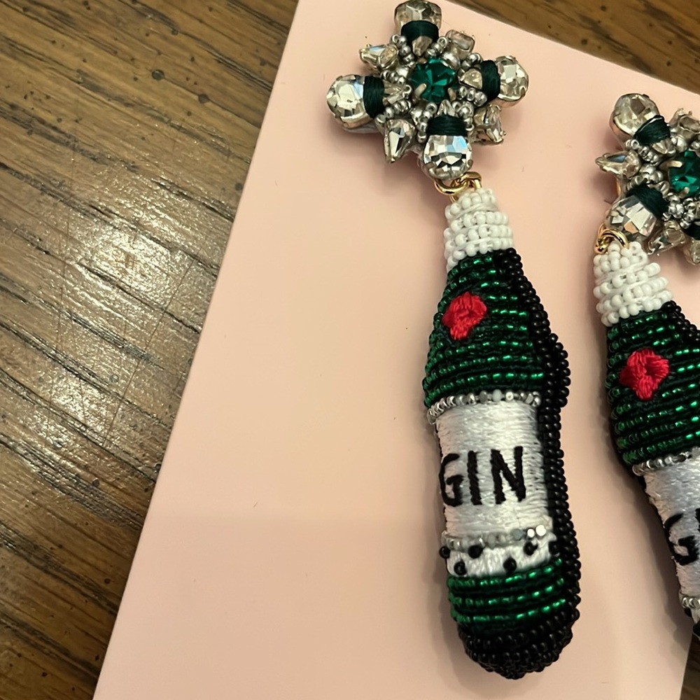 Mignonne Gavigan gin bottle earrings,‎ NWOT - Picture 5 of 7